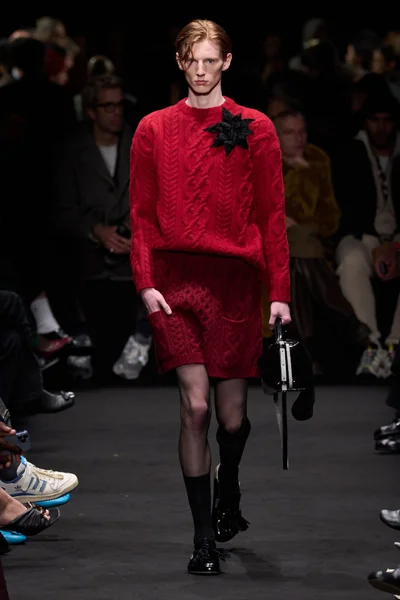 Look 49